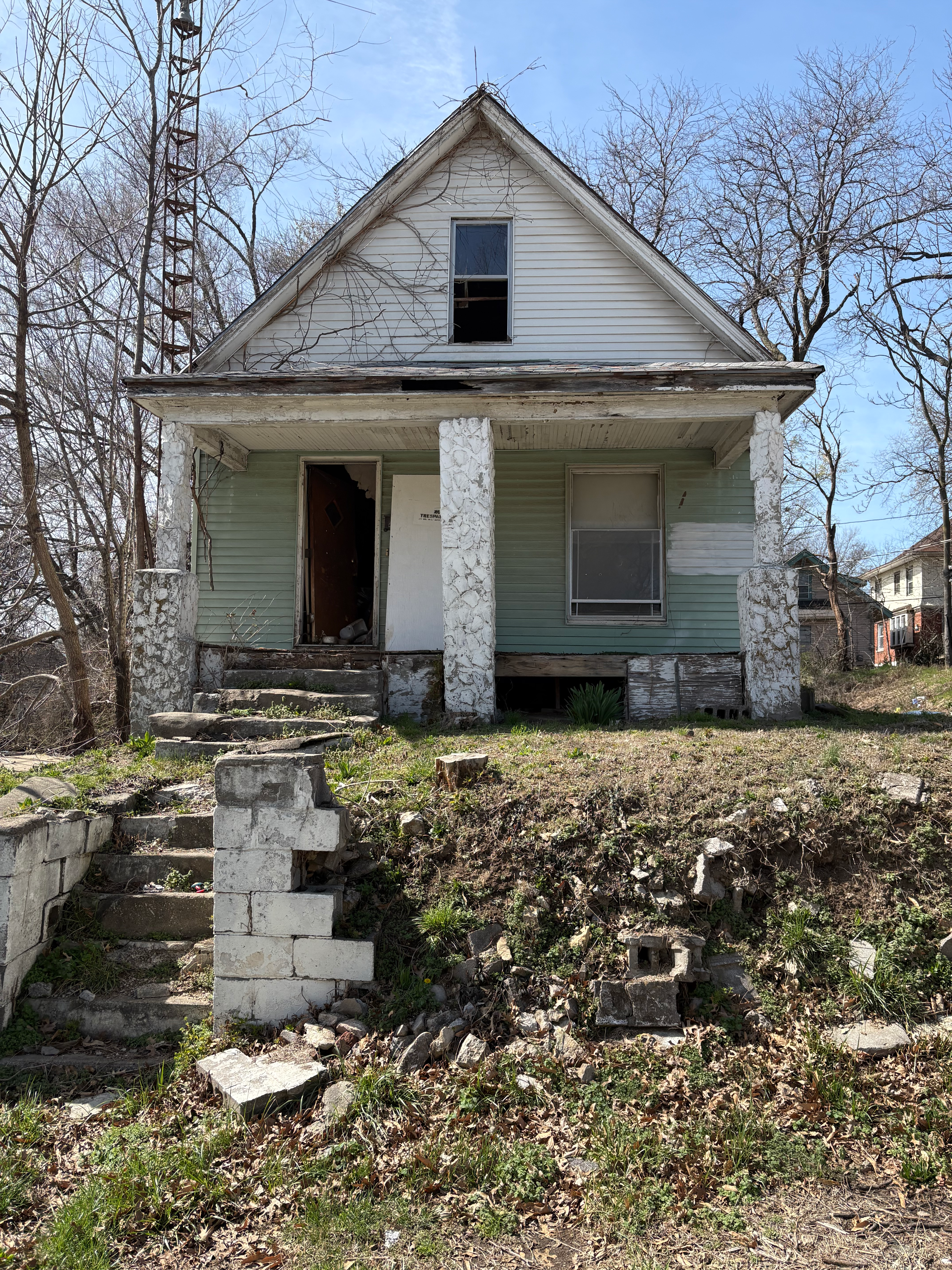 2714 Kensington Ave photo