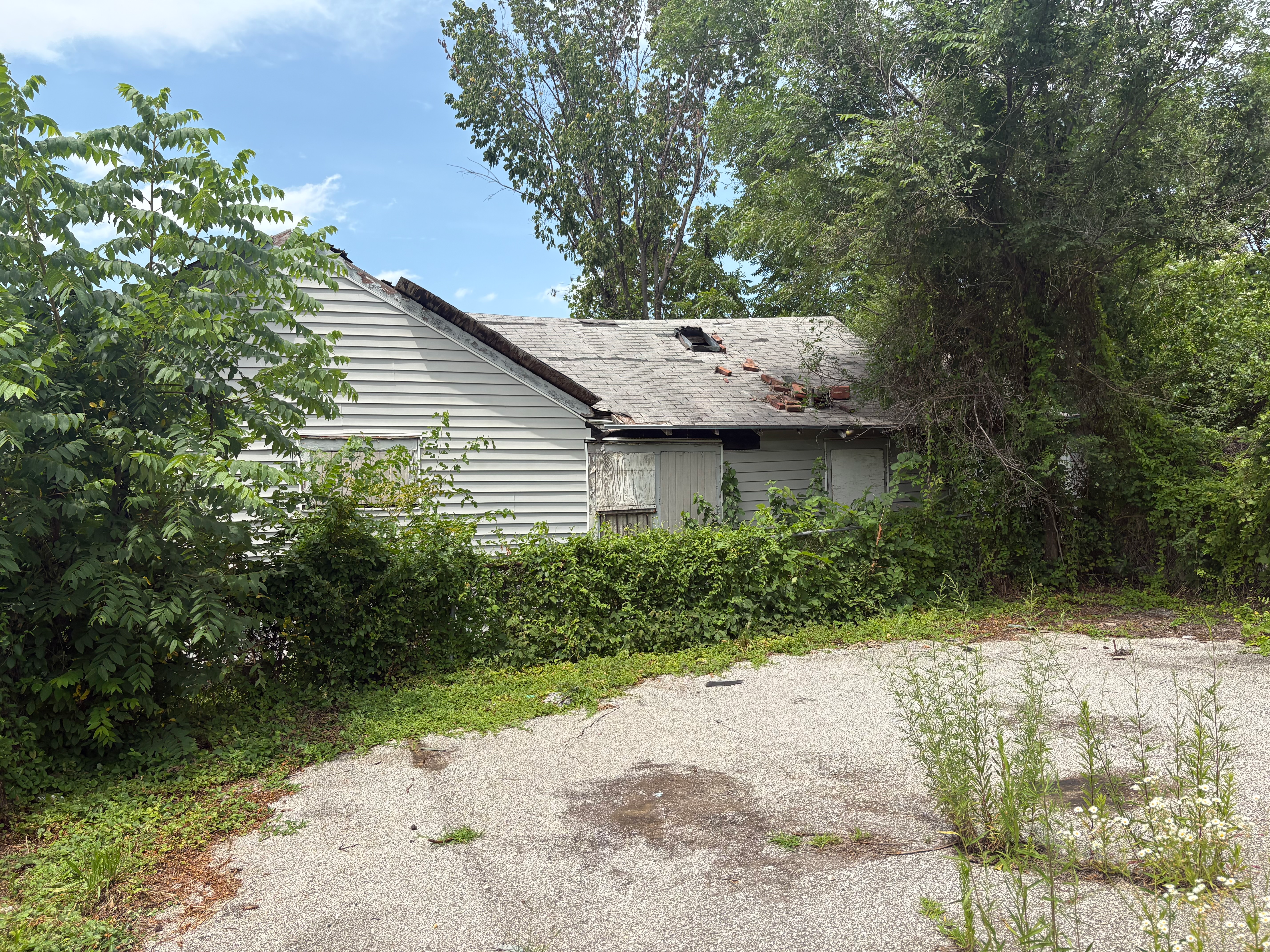 3001 Cypress Ave photo